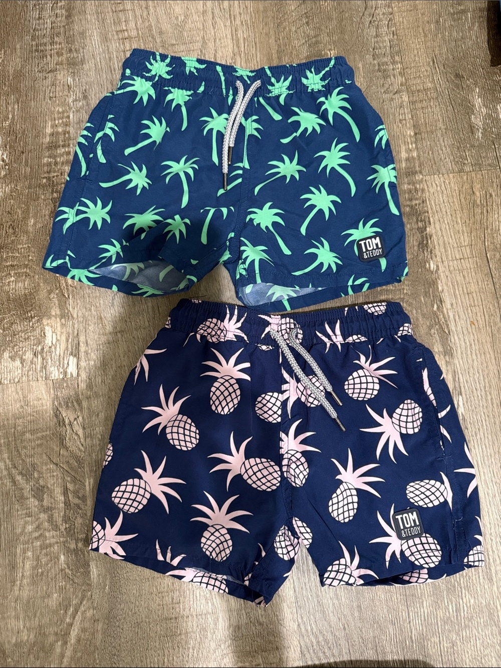 Tom & Teddy boys swim shorts 3-4yrs